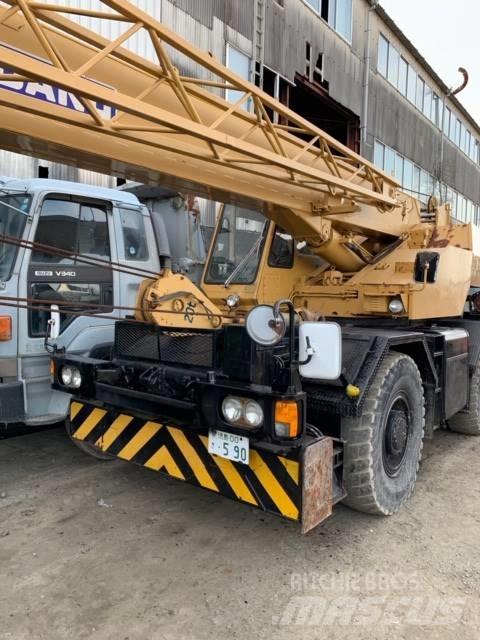 Tadano TR200M-2 Rough Terrain Cranes