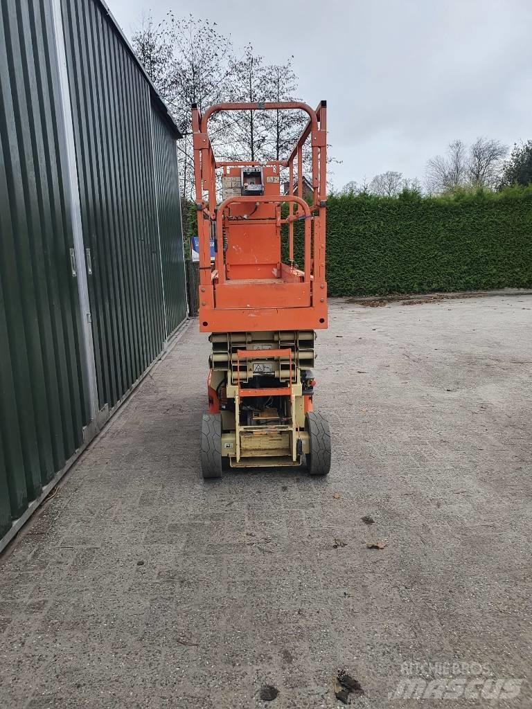 JLG 2032 ES Scissor Lifts
