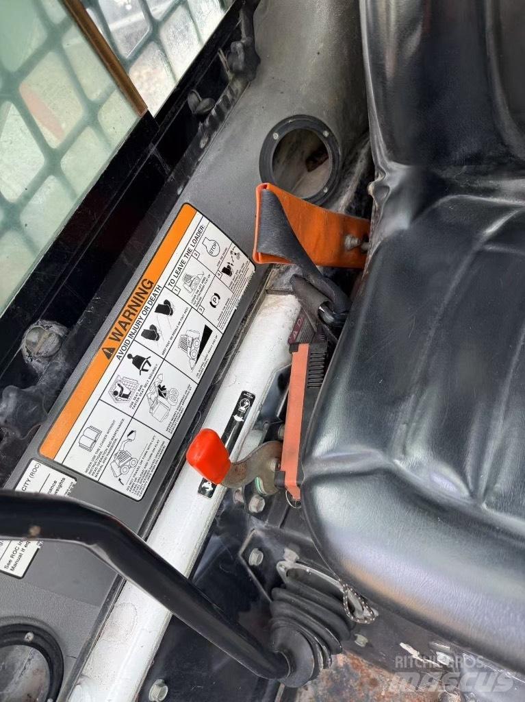 Bobcat S 300 Skid Steer Loaders