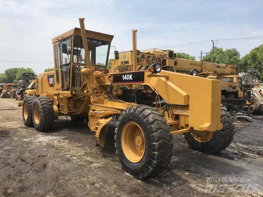 CAT 140 Motor Graders
