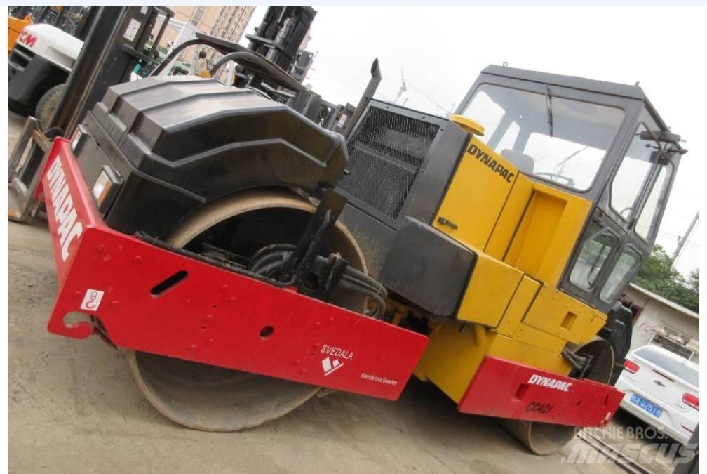 Dynapack CC421 Single drum rollers