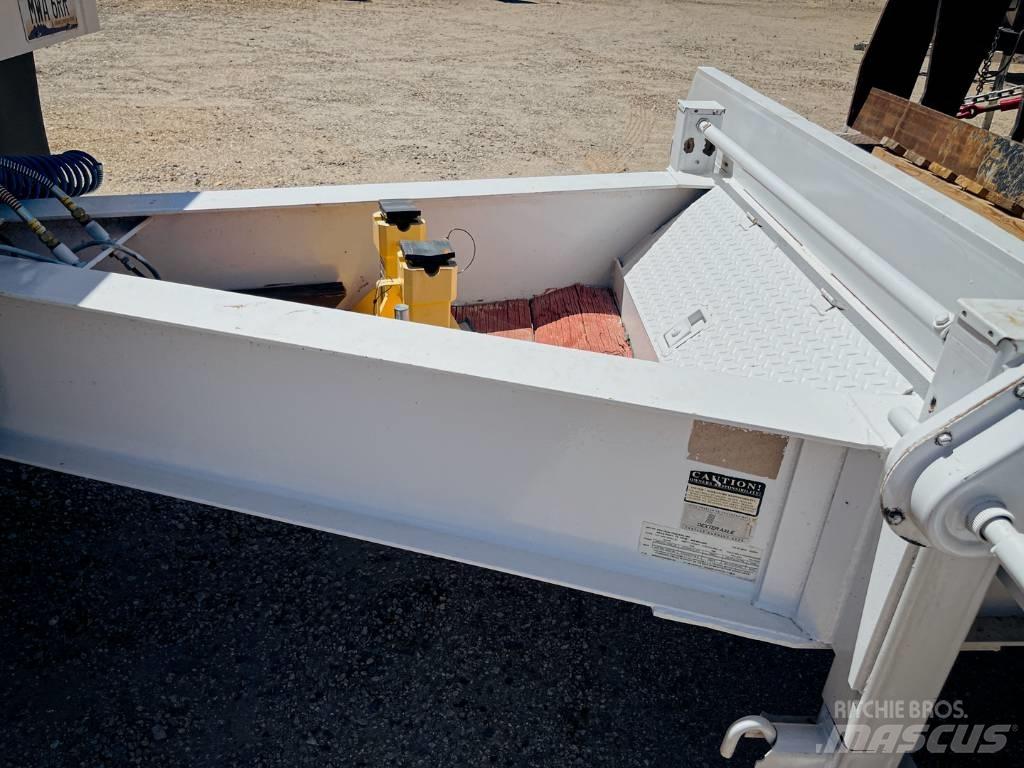  Pro-Trak Trailers Flatbed Trailers