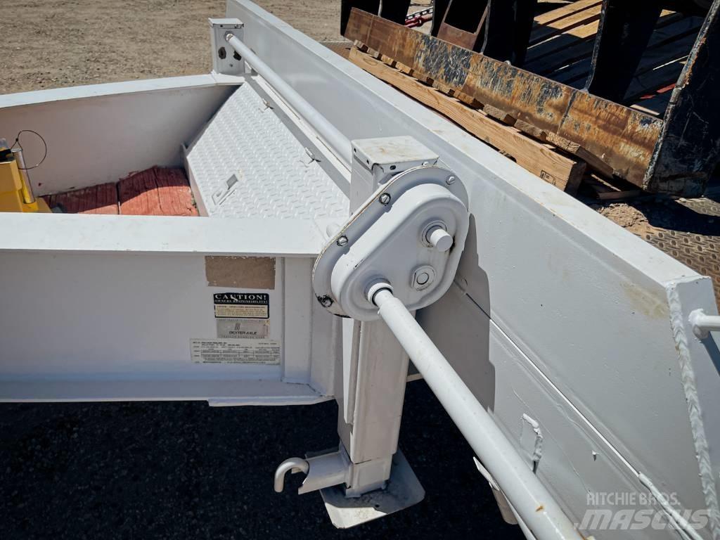  Pro-Trak Trailers Flatbed Trailers
