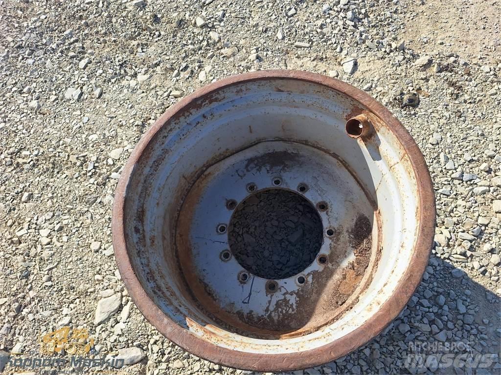 Valmet 911.1 24x34 Tires, wheels and rims