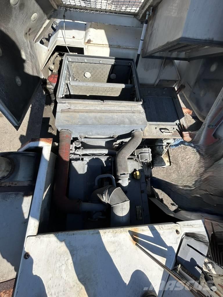 Wirtgen W 1200 F Asphalt cold milling machines