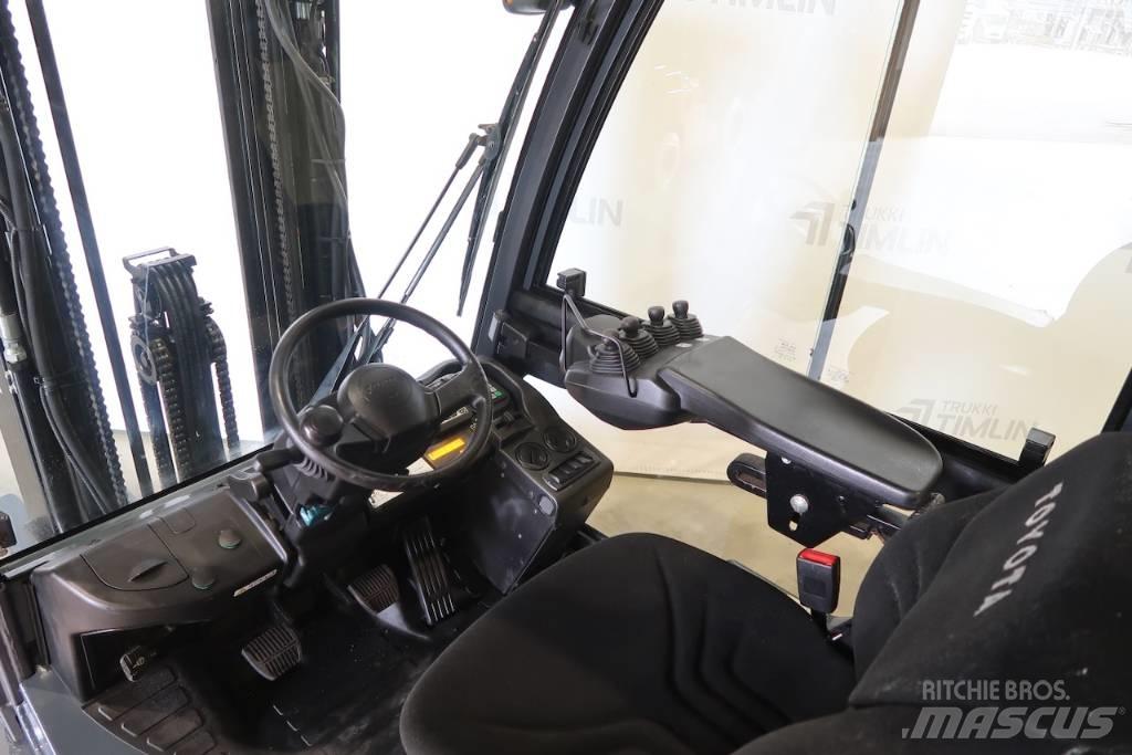 Toyota 52-8FDF25 Diesel Forklifts