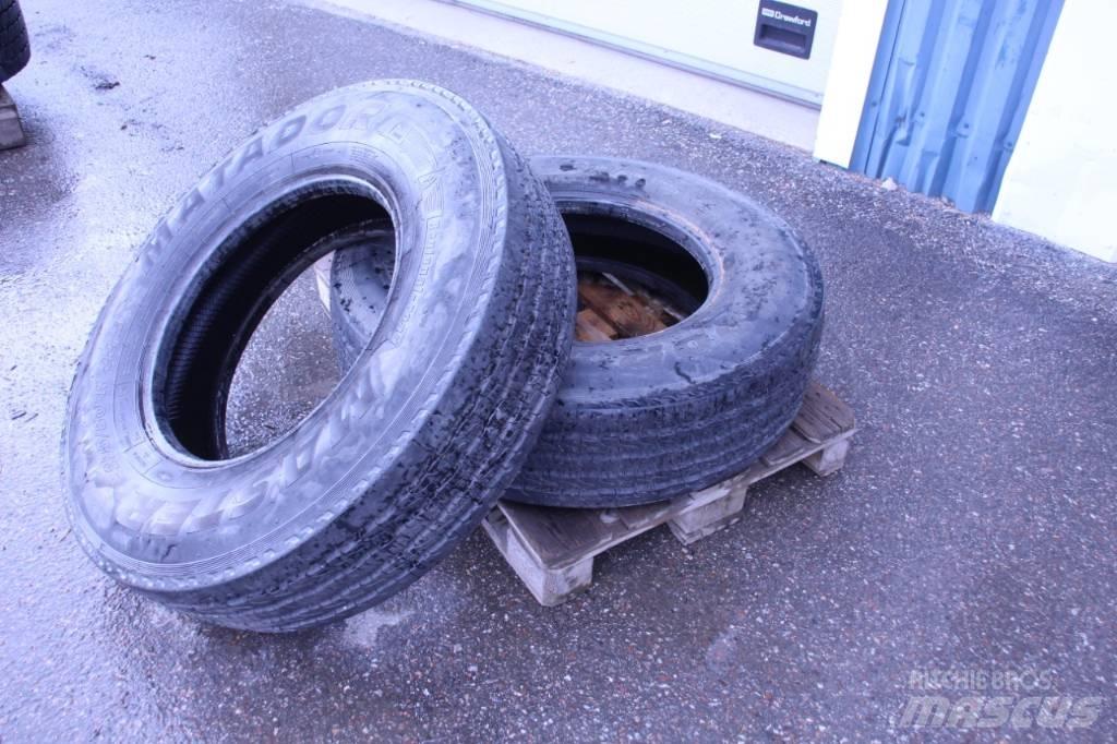  Entreprenad Däck Tires, wheels and rims