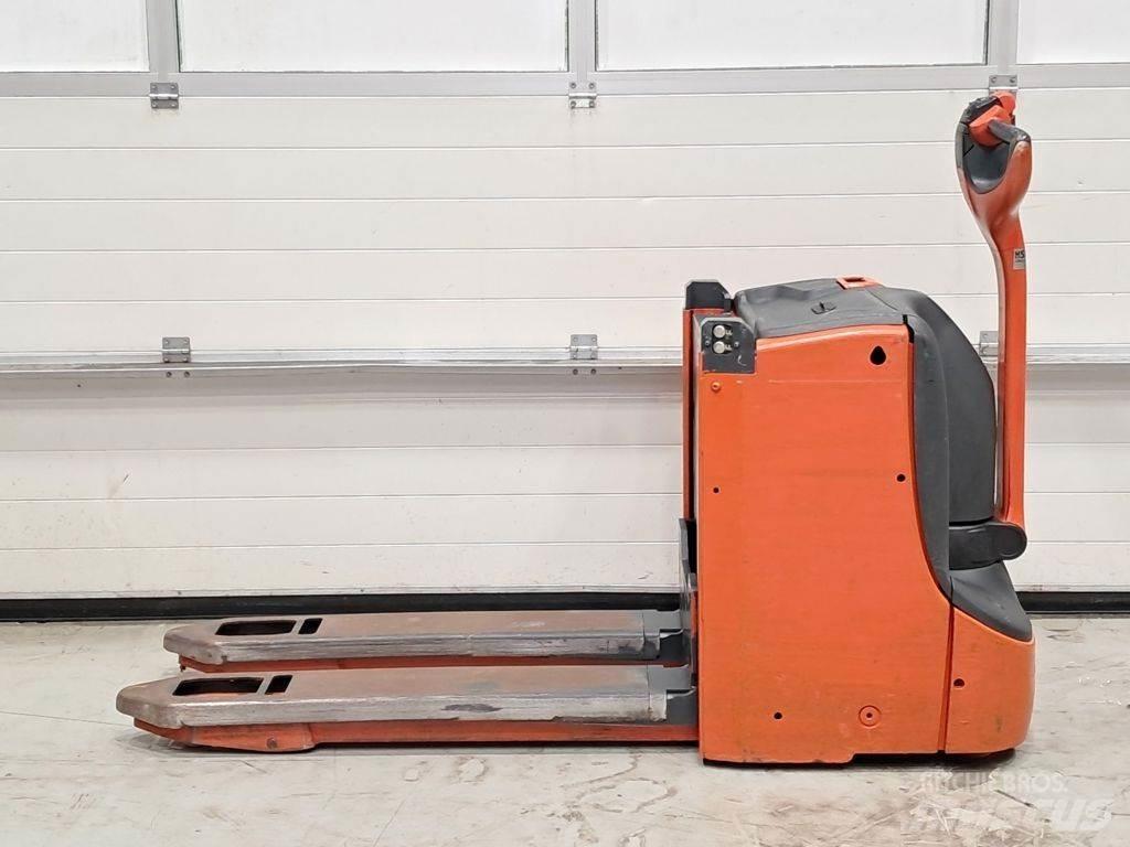 Linde T16L Low lifter