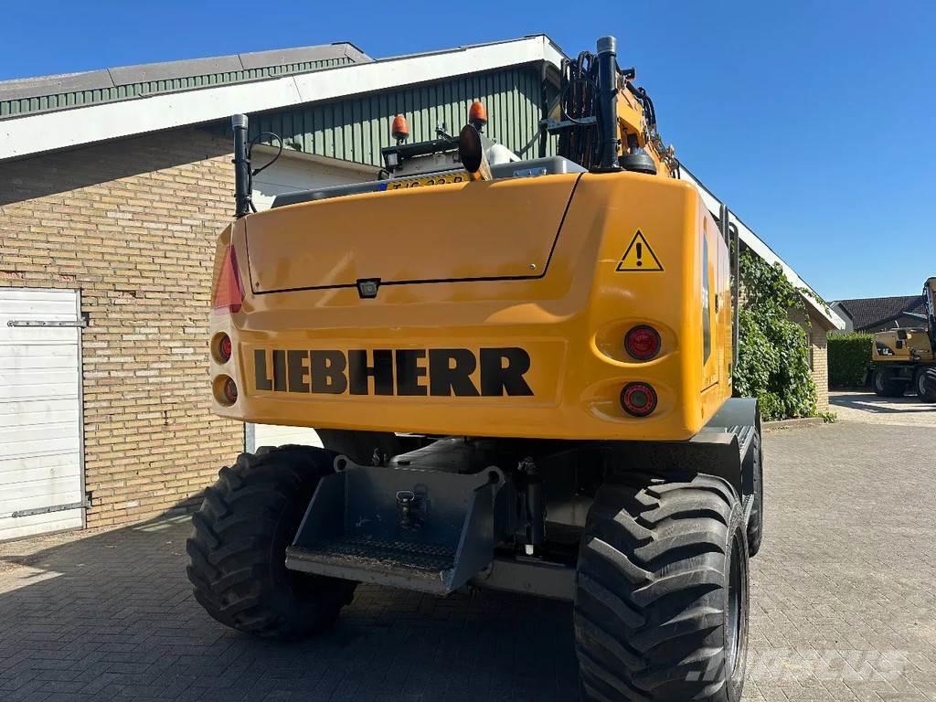 Liebherr A916 Wheeled Excavators
