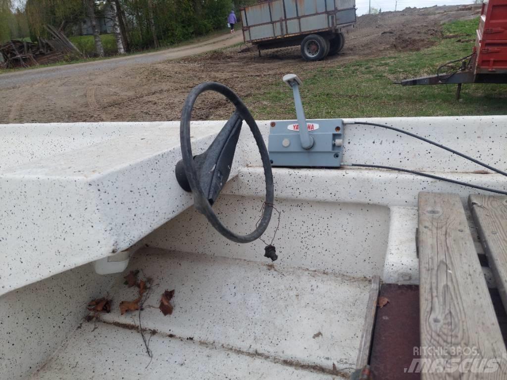  Lasikuituvene 410 Groundcare - Others