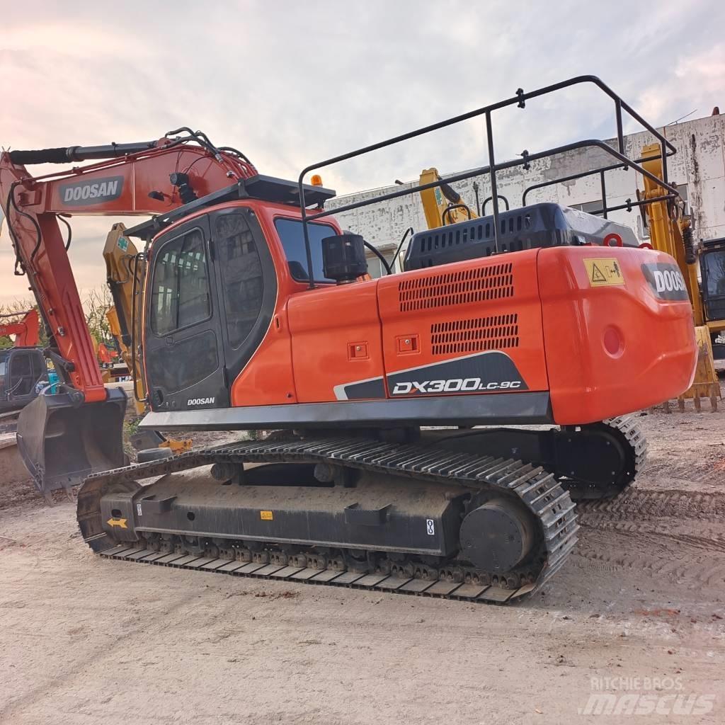 Doosan DX 300 LC Crawler Excavators