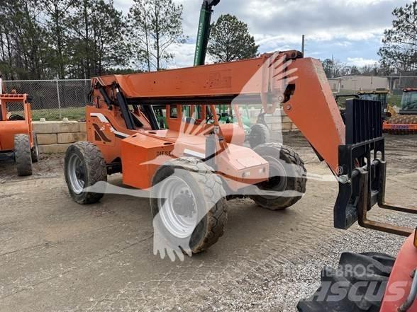SkyTrak 6042 Telescopic Handlers