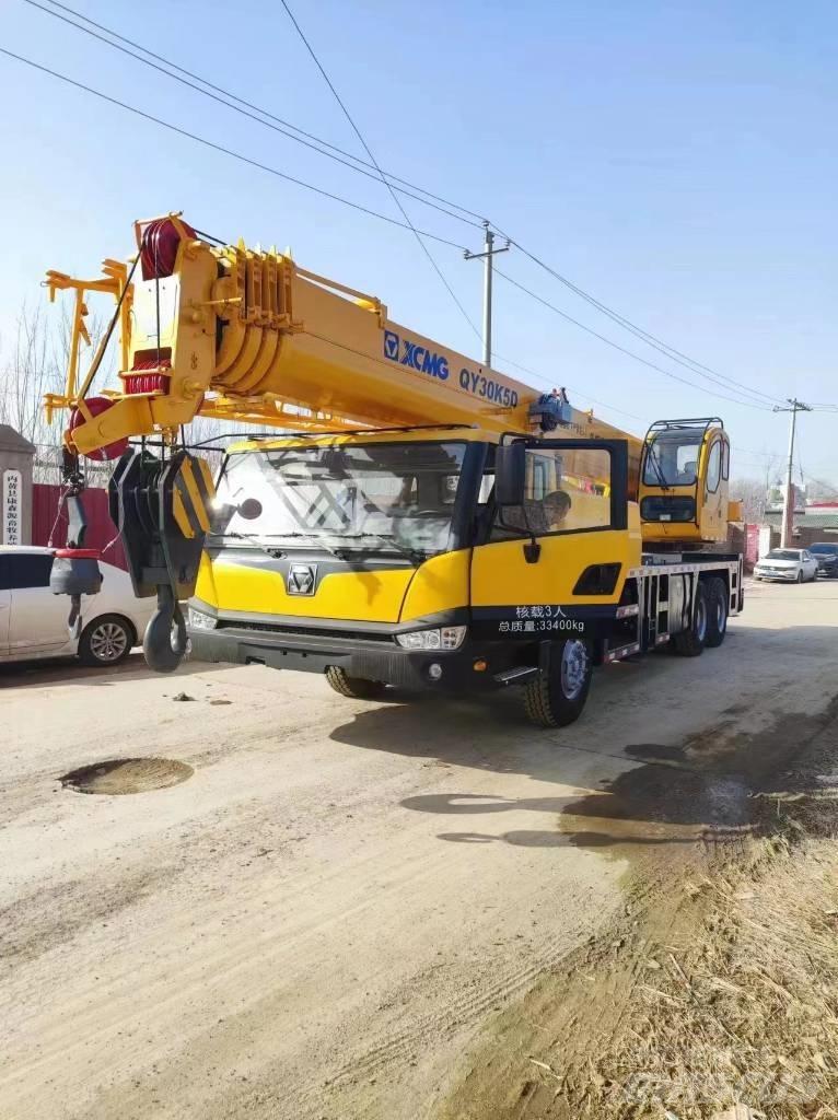 XCMG QY30T Mobile and all terrain cranes