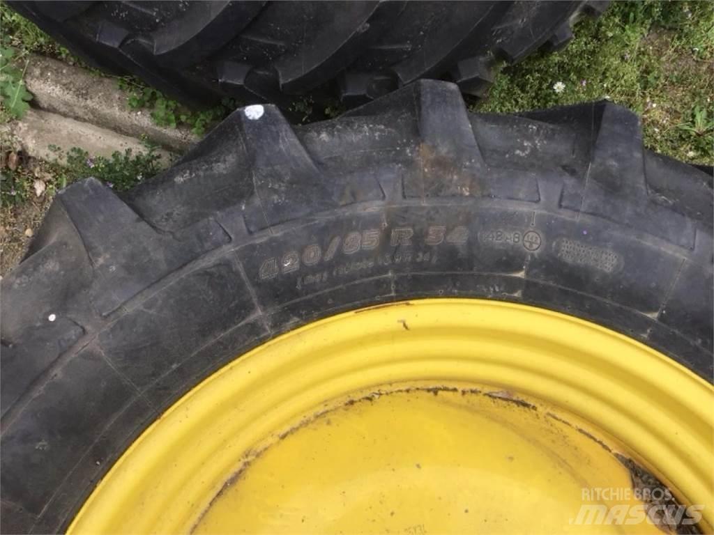 Michelin 420/85R34 Tires, wheels and rims