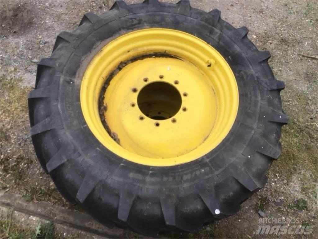 Michelin 420/85R34 Tires, wheels and rims