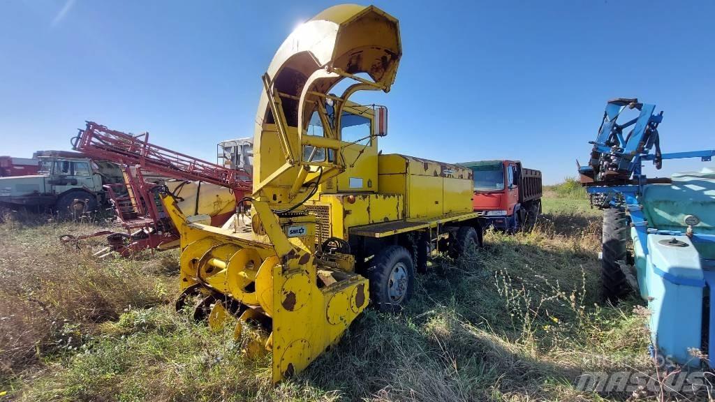 SMI 5250 Snow Blowers
