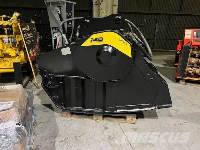 MB Crusher BF 70.2 Crushing buckets