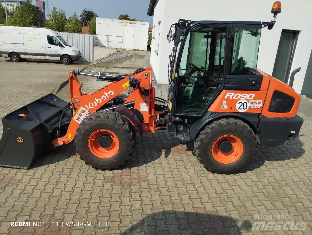 Kubota R090 Wheel Loaders