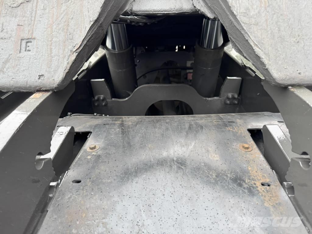 Terberg YT182 Shunt Trucks