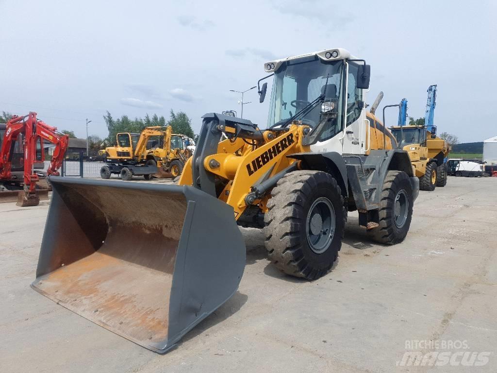 Liebherr L 524 Wheel Loaders