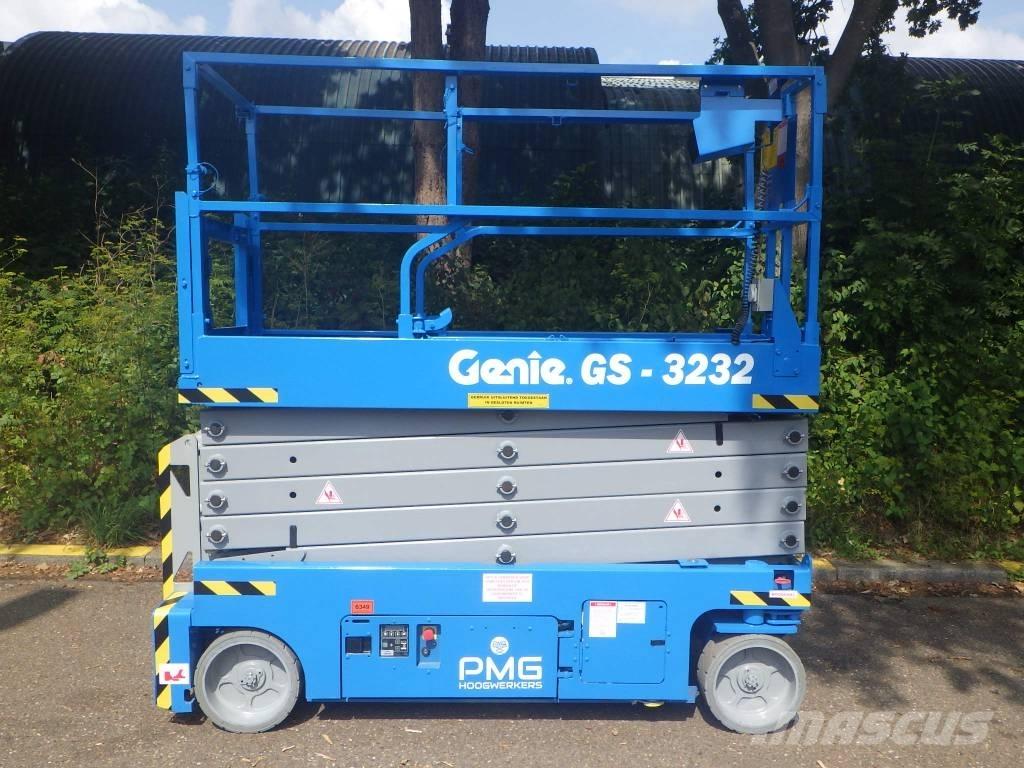 Genie GS3232 Scissor Lifts
