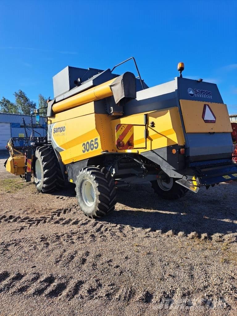 Sampo-Rosenlew 3065 Combine Harvesters