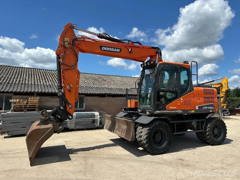 Doosan DX140W-5 Wheeled Excavators
