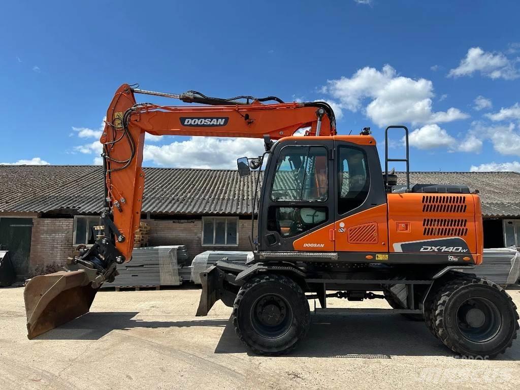 Doosan DX140W-5 Wheeled Excavators