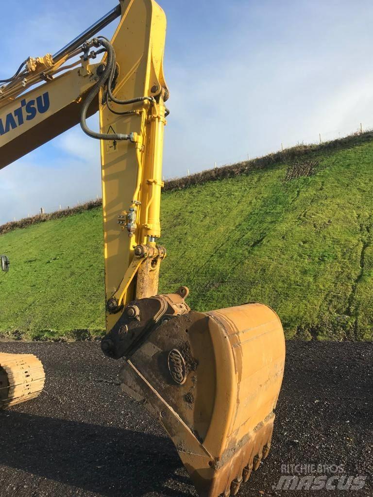 Komatsu PC210-11 Crawler Excavators