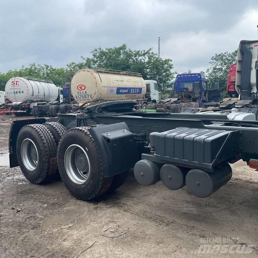 Howo 420 6x4 Conventional Trucks / Tractor Trucks