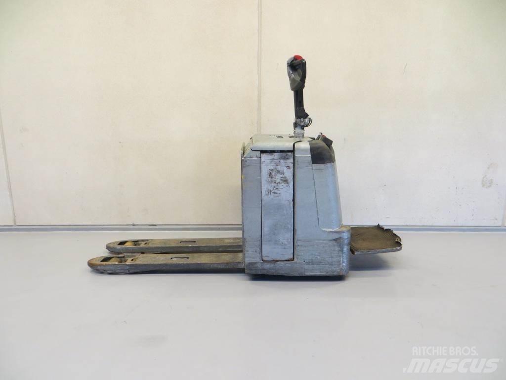 BT LPE240/8 Low lifter with platform
