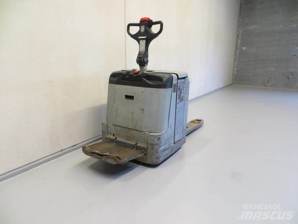 BT LPE240/8 Low lifter with platform