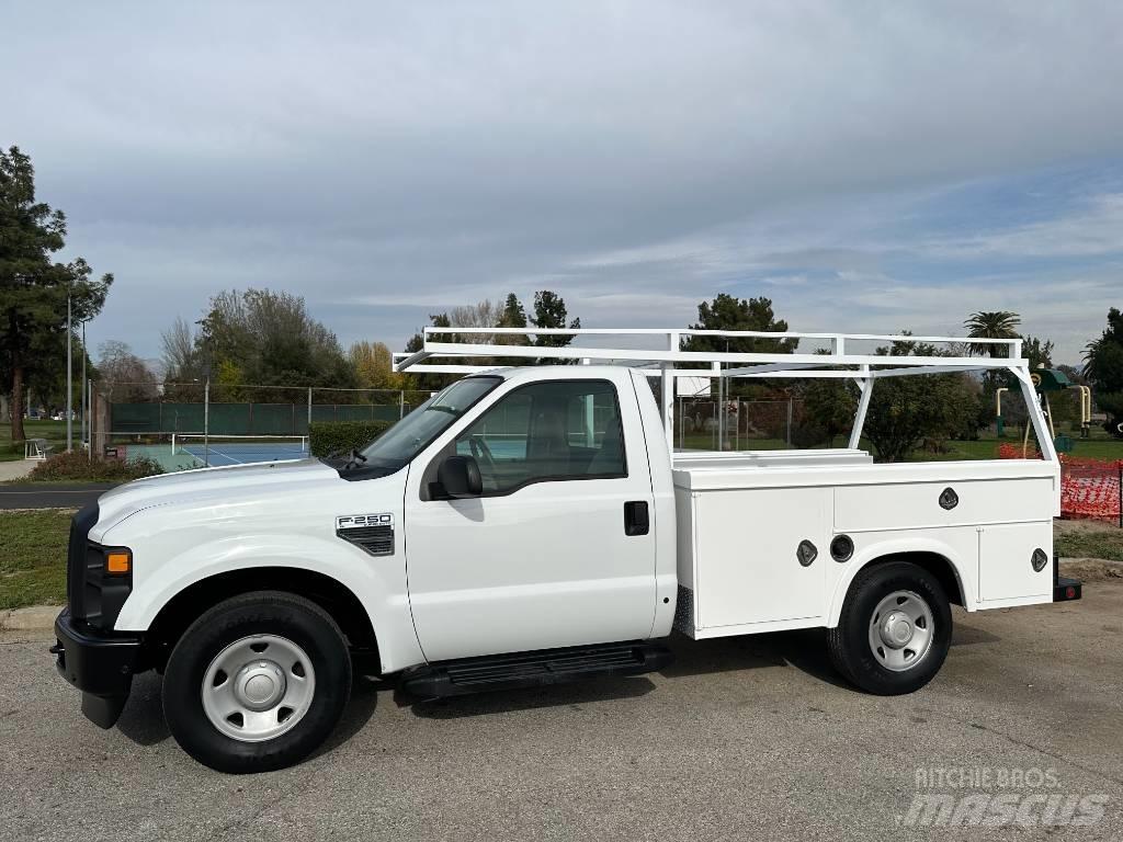 Ford F 250 SD Pickup Trucks