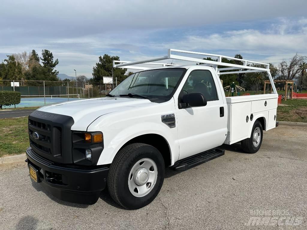 Ford F 250 SD Pickup Trucks