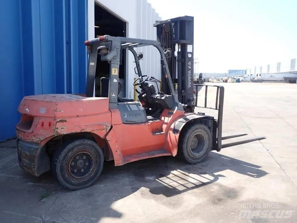 Toyota 8FD70U Misc Forklifts