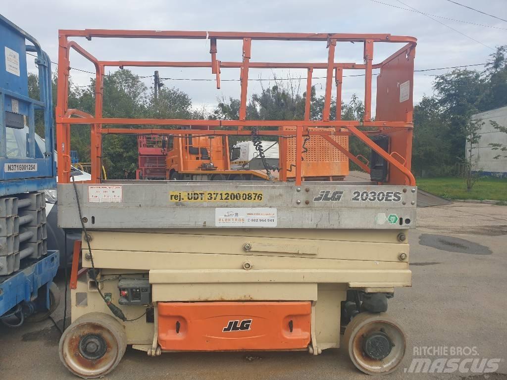 JLG 2030 ES Scissor Lifts