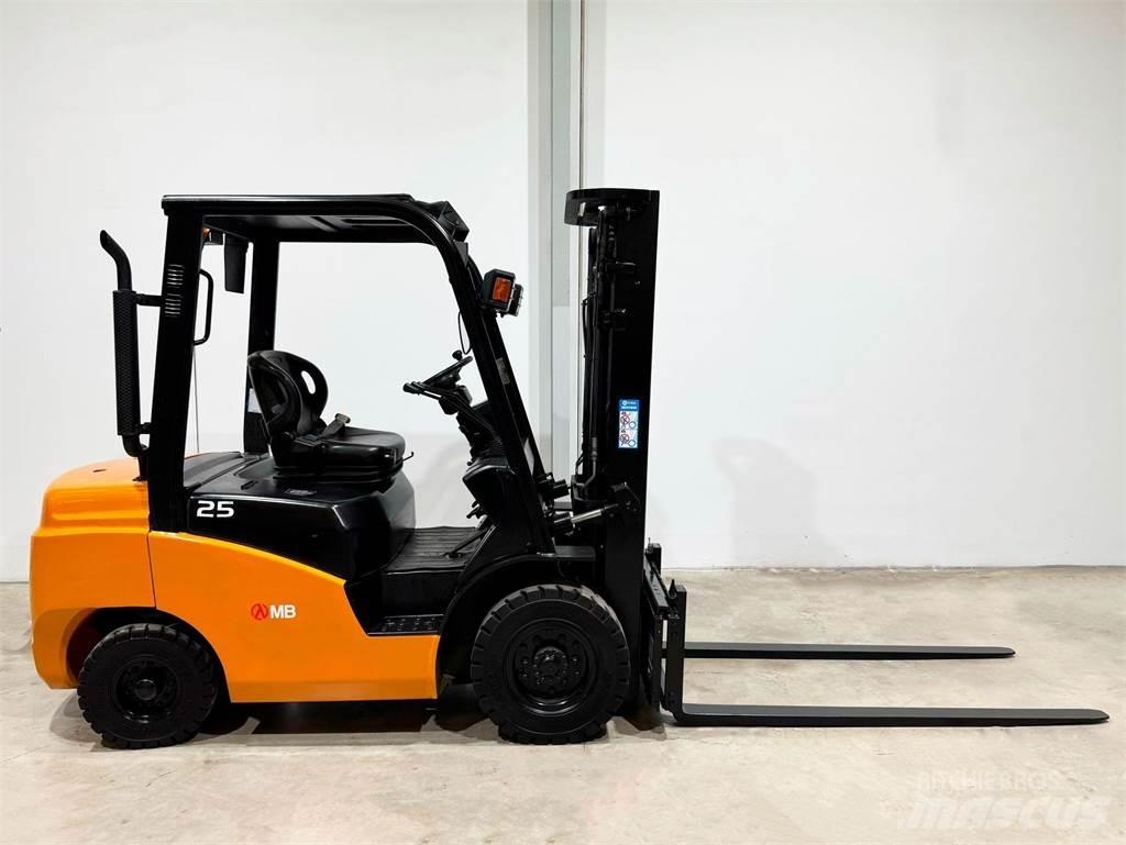  CPCD25T8 S4S Diesel Forklifts