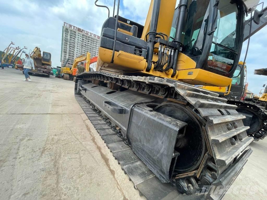 CAT 323 D Crawler Excavators