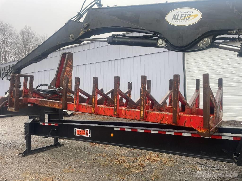John Deere 437 D Knuckleboom loaders