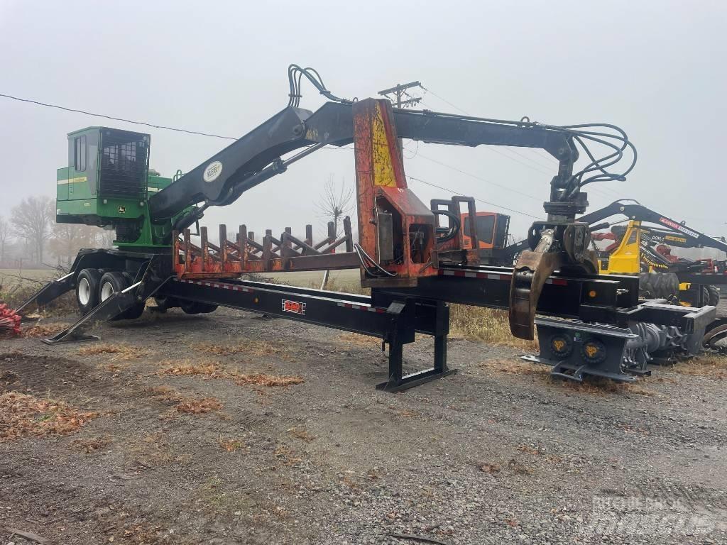 John Deere 437 D Knuckleboom loaders