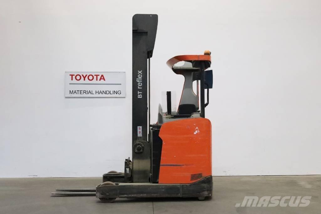 Toyota RRE160H Reach trucks