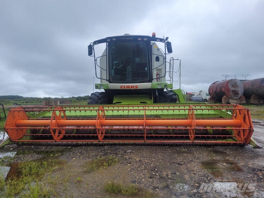 CLAAS Tucano 480 Combine Harvesters