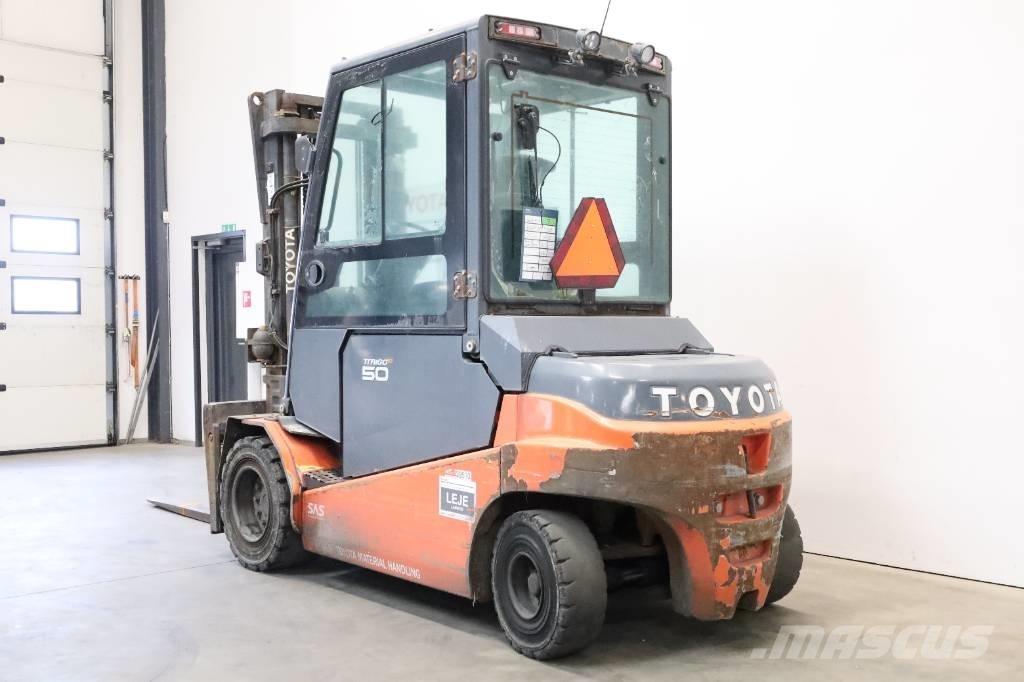Toyota 8 FBMT 50 Electric Forklifts