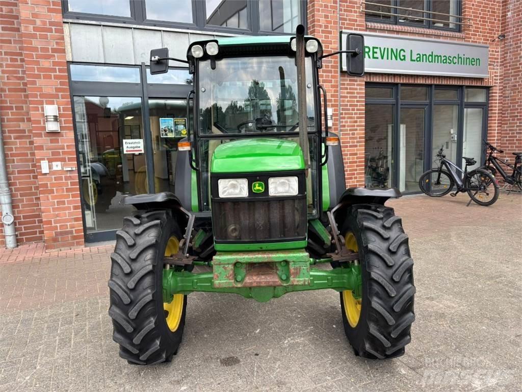 John Deere 5510 Tractors