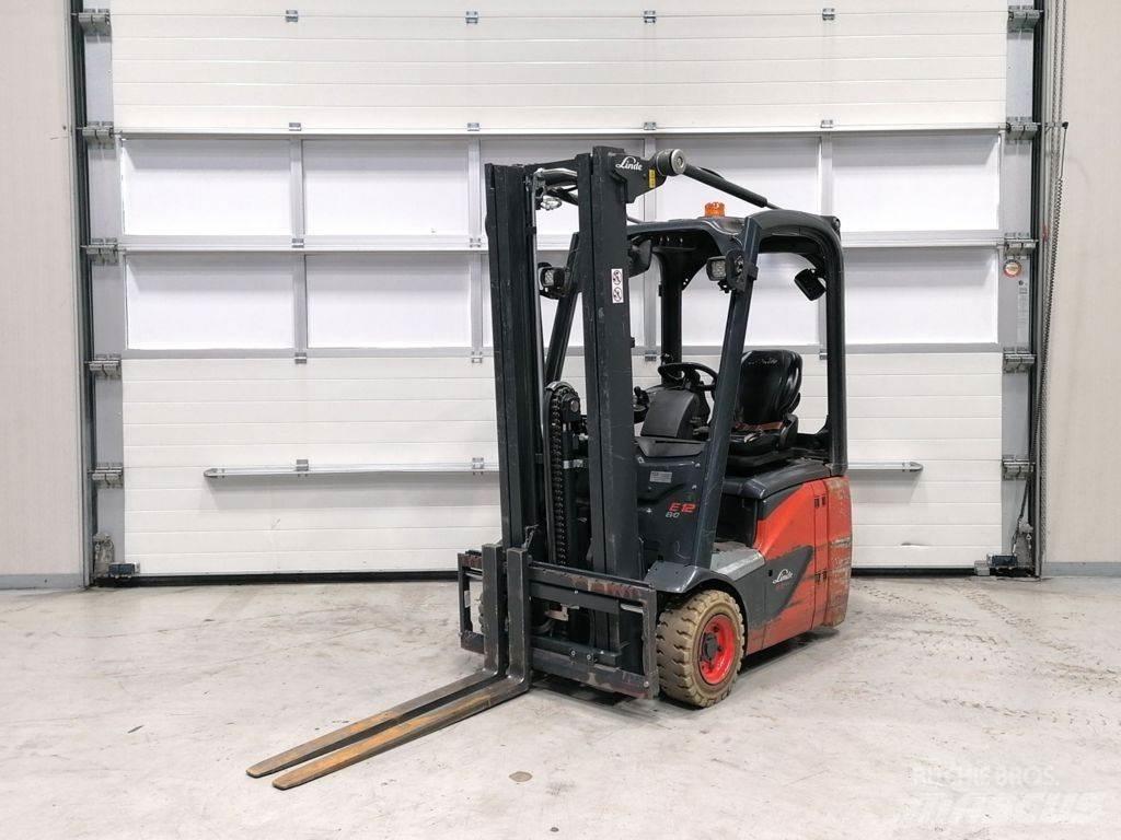 Linde E12-02 Electric Forklifts