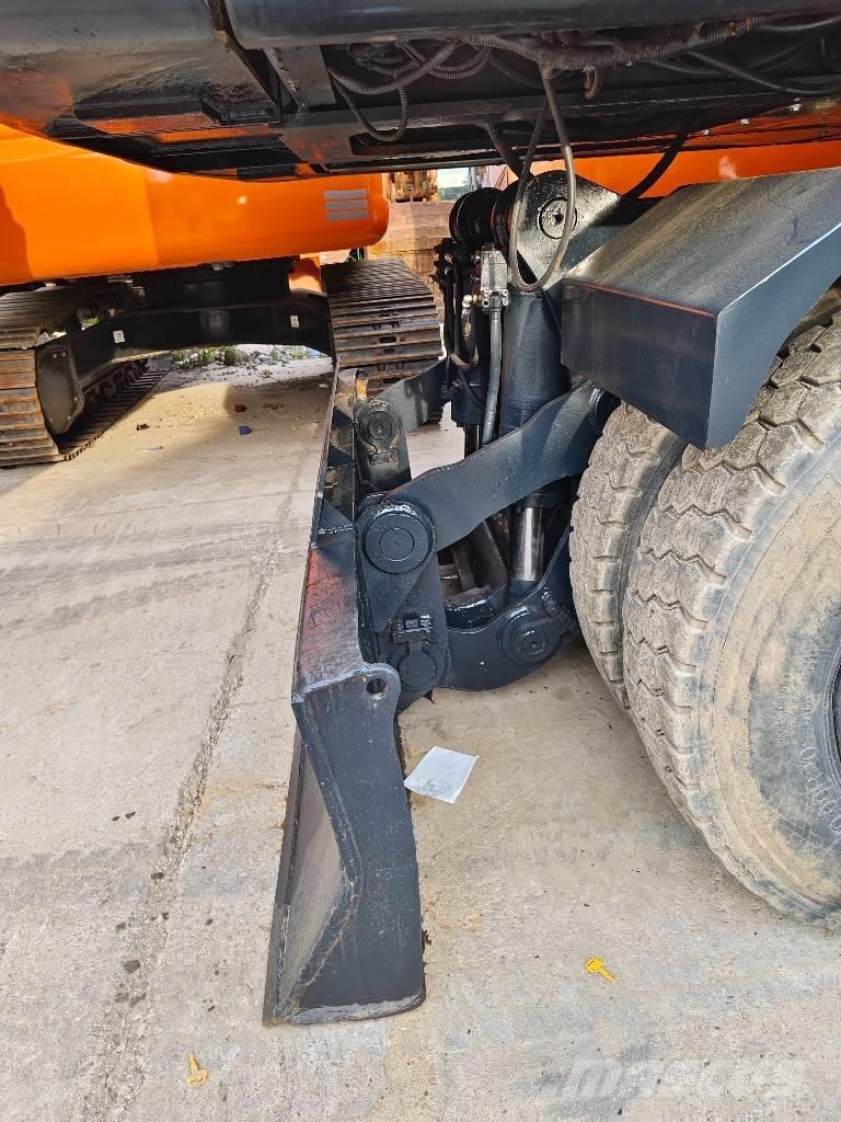 Hyundai R210W-9 Wheeled Excavators