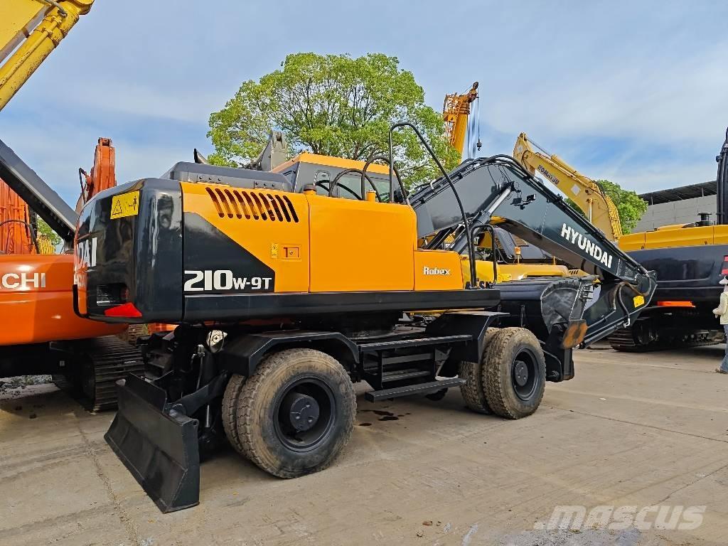 Hyundai R210W-9 Wheeled Excavators