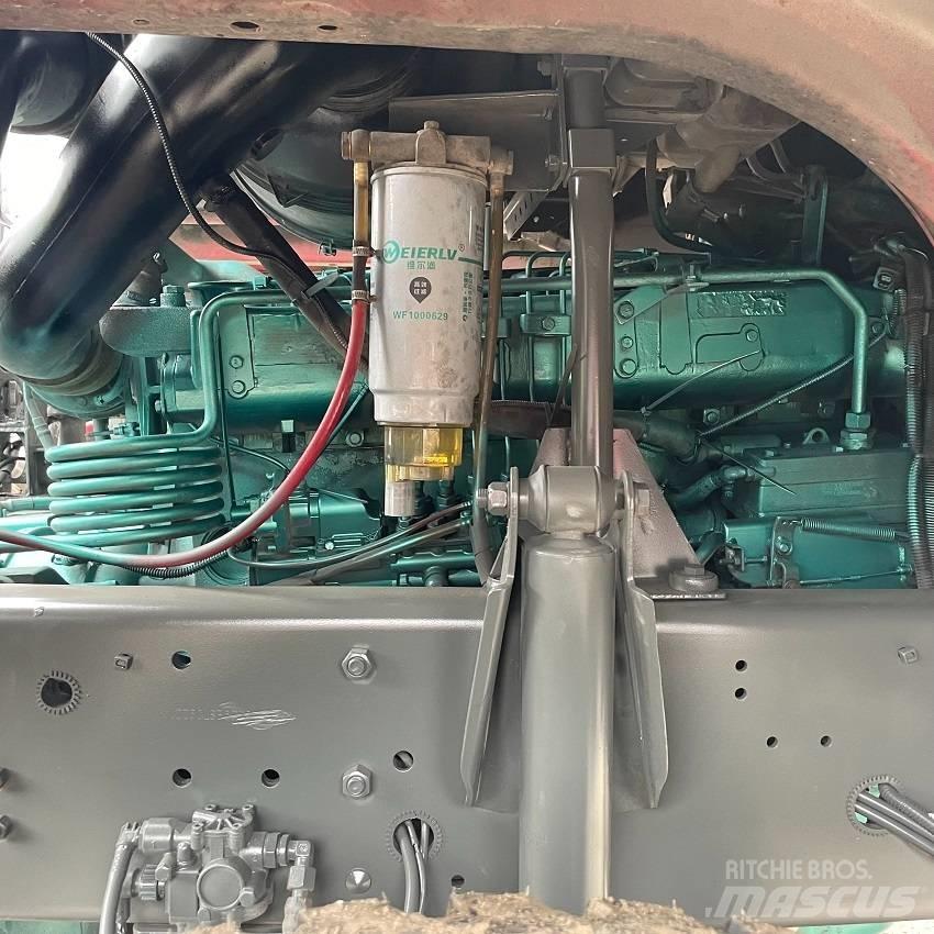 Howo 420 6x4 Conventional Trucks / Tractor Trucks