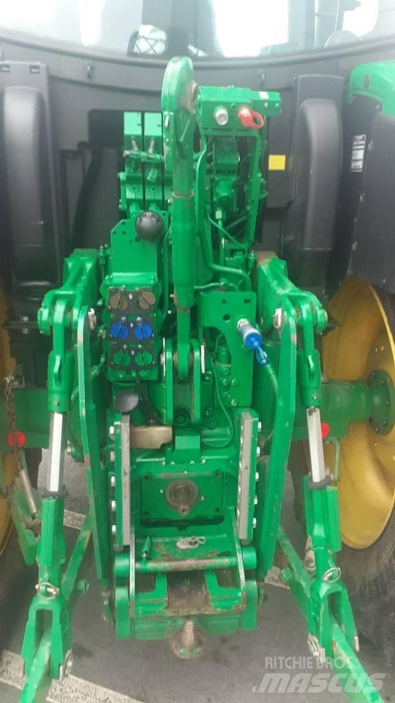 John Deere 6120 R Tractors