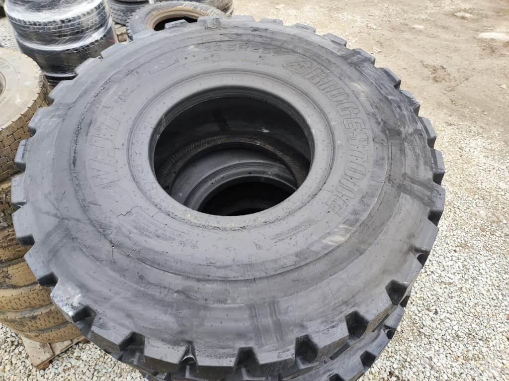  23.5 R25 tires Tires, wheels and rims